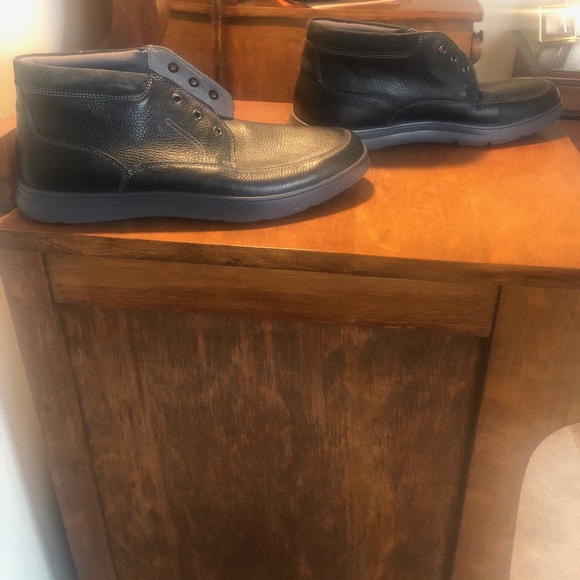 Cole Haan Other - Men’s Cole Haan short boot/shoe in black.  Sz 10